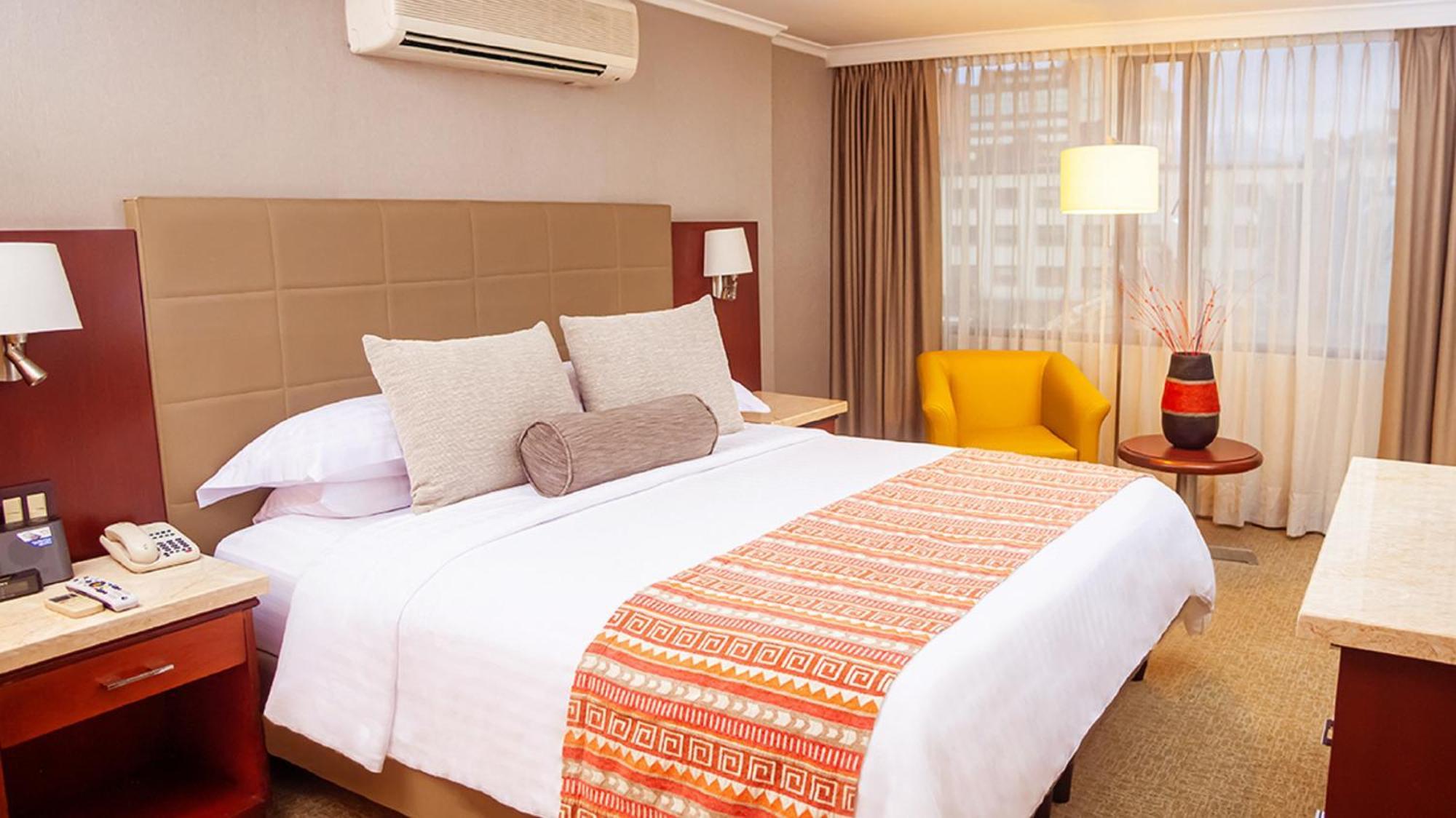 Bogota Plaza Hotel Экстерьер фото A room at the hotel